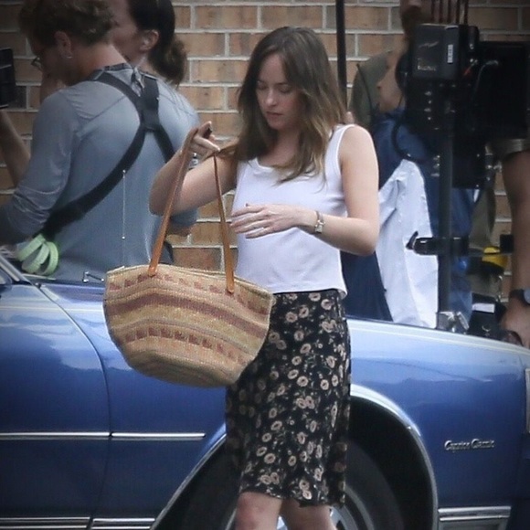 ISO looking for woven crochet bag leather - Picture 3 of 5